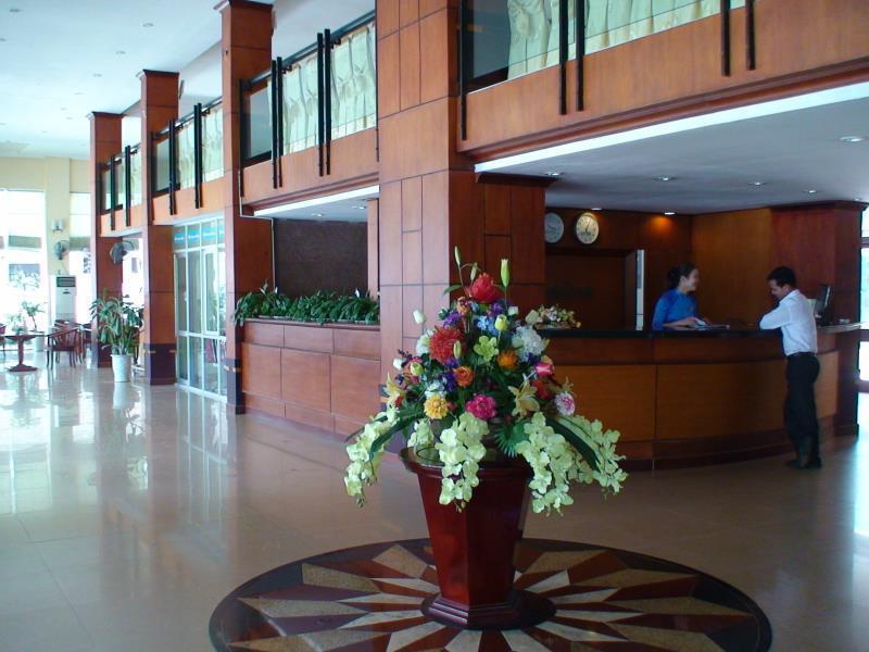 Huu Nghi Hotel Vinh Zewnętrze zdjęcie